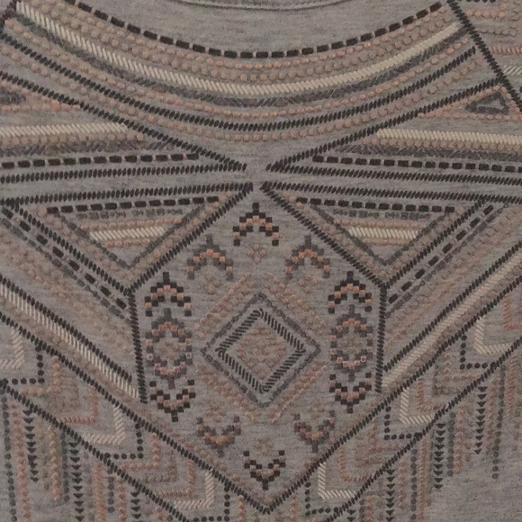 Shirt - Picture 2 of 4